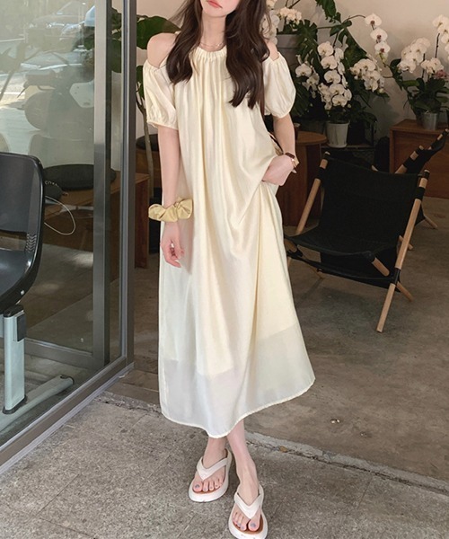 FREE STYLISTS(フリー スタイリスト)の「YUGA_YGMC ショルダーオープン フレアワンピース(ワンピース・レディース・ブラック/アイボリー・FREE)」の15枚目の写真