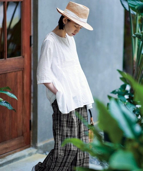 Sunny clouds(サニークラウズ)の「サニークラウズ 透かしレースブラウス〈レディース〉(シャツ/ブラウス・レディース・ホワイト・MEDIUM/LARGE/X-LARGE/XX-LARGE/NM)」の6枚目の写真