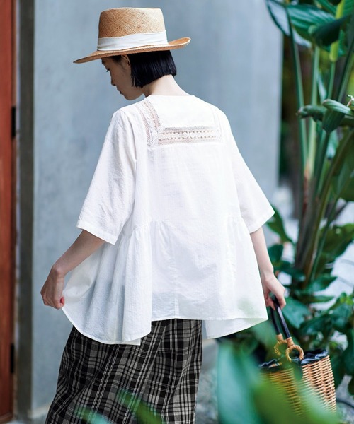 Sunny clouds(サニークラウズ)の「サニークラウズ 透かしレースブラウス〈レディース〉(シャツ/ブラウス・レディース・ホワイト・MEDIUM/LARGE/X-LARGE/XX-LARGE/NM)」の7枚目の写真