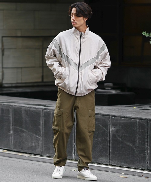 SOMEDIFF(サムディフ)の「【SOMEDIFF】PeachSkin IPFUトラックジャケット メンズ ナイロンジャケット ジャージ ブルゾン オーバーサイズテックジャケットフィットネス 春服(ジャージ・メンズ・チャコール/ネイビー/アイボリー・L/M)」の16枚目の写真