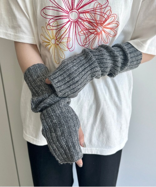 CPCM(シーピーシーエム)の「MIX糸アームウォーマー(アームカバー・レディース・ライトベージュ/チャコールグレー/ピンク・FREE)」の2枚目の写真