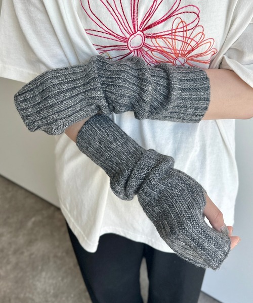 CPCM(シーピーシーエム)の「MIX糸アームウォーマー(アームカバー・レディース・ライトベージュ/チャコールグレー/ピンク・FREE)」の11枚目の写真