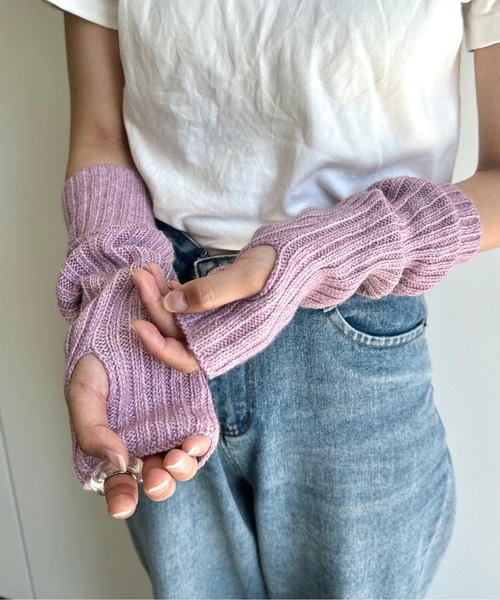 CPCM(シーピーシーエム)の「MIX糸アームウォーマー(アームカバー・レディース・ライトベージュ/チャコールグレー/ピンク・FREE)」の4枚目の写真