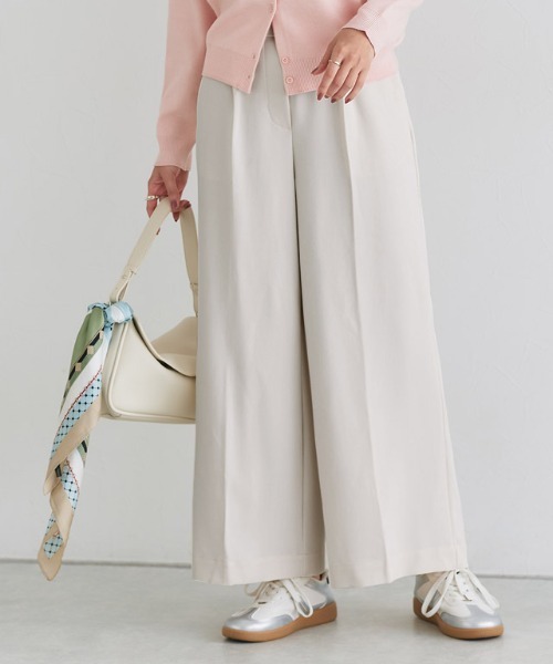 Pierrot（ピエロ）の「高見えワイドパンツ（その他パンツ・レディース・アイボリー/ダークネイビー/グレー系その他/グレイッシュベージュ/ピンク系その他/ブラック/グリーン系その他/ベージュ/ブラウン系その他/グレー系その他2/イエロー系その他/ベージュ系その他/モカ/ライトベージュ・TM/S/TLL/M/LL/PM/L/PS/PL/TL）」の9枚目の写真