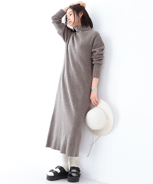 BEAMS BOY（ビームスボーイ）の「BEAMS BOY / 7ゲージ タートルニットワンピース（ワンピース・レディース・グレー/ネイビー・ONE SIZE）」の5枚目の写真