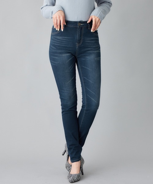 alotta(アロッタ)の「美脚裏起毛スキニーデニムパンツ(デニムパンツ・レディース・ブラック/ライトブルー/スカイブルー/ネイビー/ダークブラック/ワンウォッシュ/ダークネイビー/ホワイト/ブルー・LL/3L/4L/5L/L/M/S)」の8枚目の写真