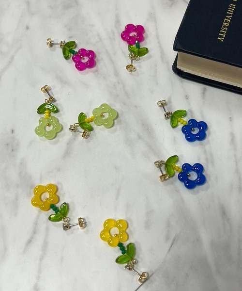 VICKY（ビッキー）の「【KOREAN ITEM】フラワーロングピアス（ピアス（両耳用）・レディース・イエロー/グリーン/ブルー/ピンク・FREE）」の9枚目の写真