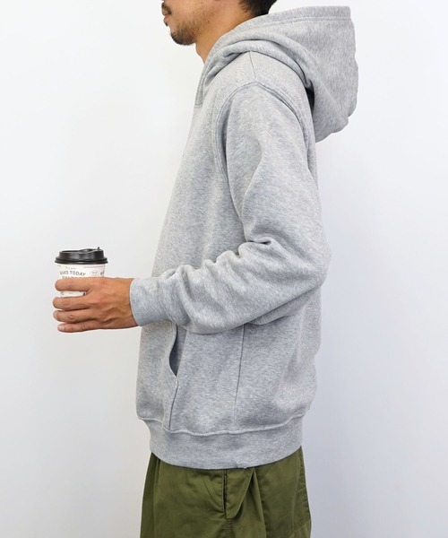 Burner(バーナー)の「【GROOVY STORE】ロゴプリントプルオーバーフーディ裏起毛(パーカー・メンズ・ブラック/杢グレー/バーガンディー/カーキ/グレイッシュベージュ/ホワイト/ライトブラック/ブルー・M/L/LL)」の15枚目の写真