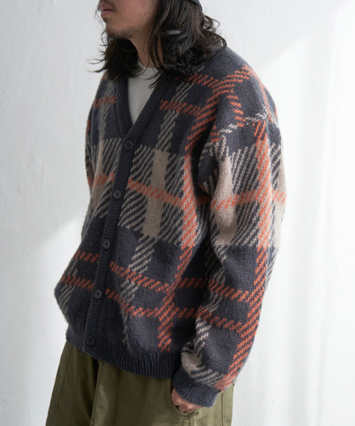 VENCEEXCHANGE（ヴァンスエクスチェンジ）の「総柄ニットVカーディガン（カーディガン/ボレロ・メンズ・グレー系その他/ネイビー/ホワイト/ブルー/マスタード/ブラック/ダークグリーン/ベージュ/チャコールグレー/ターコイズブルー・L/M）」の11枚目の写真