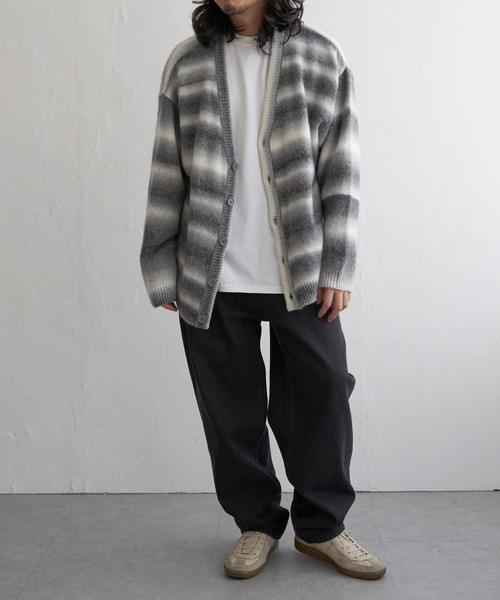 VENCEEXCHANGE（ヴァンスエクスチェンジ）の「総柄ニットVカーディガン（カーディガン/ボレロ・メンズ・グレー系その他/ネイビー/ホワイト/ブルー/マスタード/ブラック/ダークグリーン/ベージュ/チャコールグレー/ターコイズブルー・L/M）」の22枚目の写真