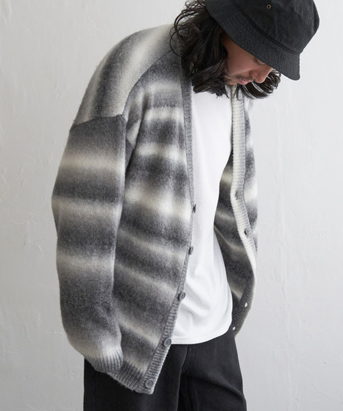 VENCEEXCHANGE（ヴァンスエクスチェンジ）の「総柄ニットVカーディガン（カーディガン/ボレロ・メンズ・グレー系その他/ネイビー/ホワイト/ブルー/マスタード/ブラック/ダークグリーン/ベージュ/チャコールグレー/ターコイズブルー・L/M）」の21枚目の写真