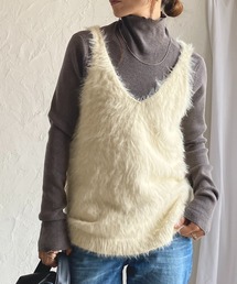 She's Closet（シーズクローゼット）の「オーバーサイズ深Vネックフェザーヤーンシャギーニットベスト（ベスト）」