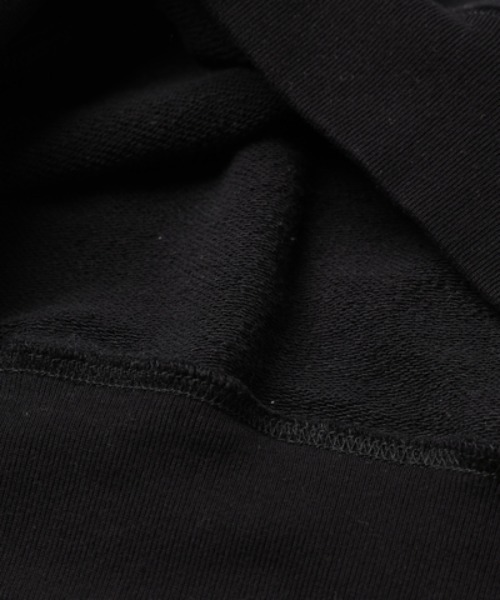 JIEDA(ジエダ)の「JE EMBROIDERY SWEAT CREW(スウェット・メンズ・ブラック/グレー・1/2)」の9枚目の写真