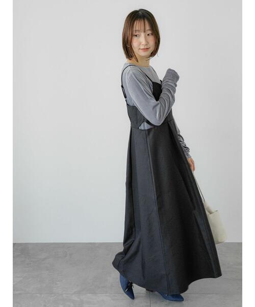 Te chichi TERRASSE(テチチテラス)の「袖口ギャザーベロアトップス(Tシャツ/カットソー・レディース・ブラック/オフホワイト/グレー・F)」の11枚目の写真