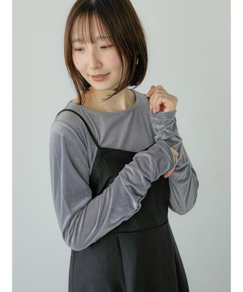 Te chichi TERRASSE(テチチテラス)の「袖口ギャザーベロアトップス(Tシャツ/カットソー・レディース・ブラック/オフホワイト/グレー・F)」の12枚目の写真