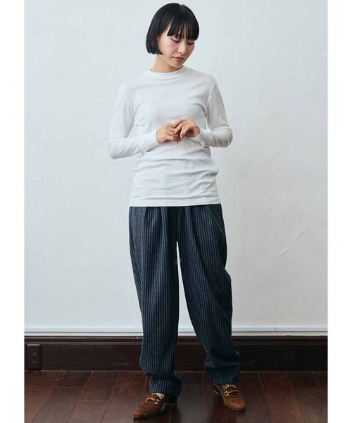 MEDE19F（メデジュウキュウ）の「ＭＥＤＥ１９Ｆ　エアリーな風合いの吸湿発熱コットンクルーネックトップス（Tシャツ/カットソー・レディース・ブラック/チャコールグレー/オフホワイト・X-LARGE/XX-LARGE/LARGE/MEDIUM）」の11枚目の写真