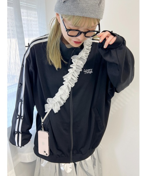 WC(ダブル シー)の「チュールフリルスマホショルダー(スマホグッズ・レディース・グレー/ブラック/ホワイト/レッド/ピンク・FREE)」の9枚目の写真
