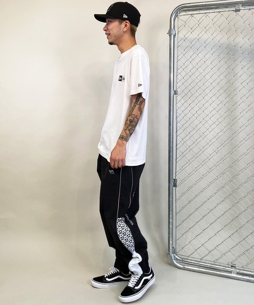 NEW ERA(ニューエラ)の「NEW ERA/ニューエラ 半袖Tシャツ 定番ロゴ バックプリント 吸汗速乾 14121830/14121835(Tシャツ/カットソー・メンズ・ブラック/ホワイト・M/L/XL/2XL)」の18枚目の写真
