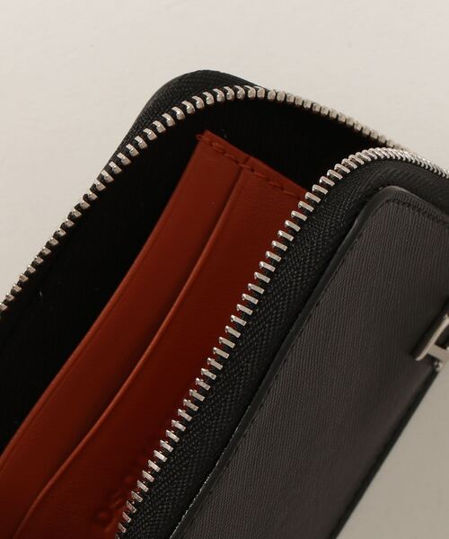 DSQUARED2（ディースクエアード）の「D2 STATEMENT NECK WALLET