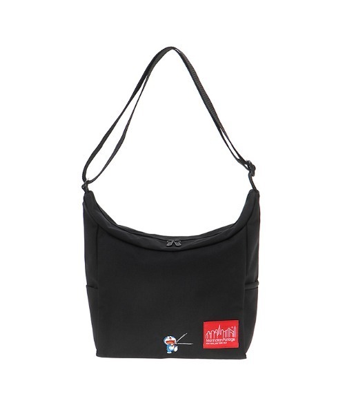 Manhattan Portage(マンハッタンポーテージ)の「Bed-Stuy Shoulder Bag Doraemon 2024(ショルダーバッグ・レディース・ブラック・MEDIUM)」の2枚目の写真