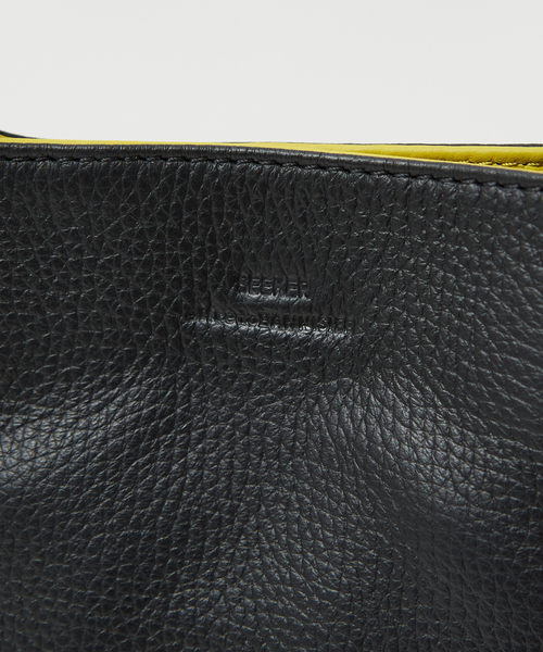 alfredoBANNISTER（アルフレッドバニスター）の「【SEEKER別注】  コンビネーショントートバッグ（トートバッグ・メンズ・ライム/グリーン/キャメル・フリー）」の11枚目の写真