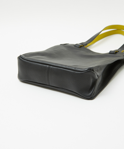 alfredoBANNISTER（アルフレッドバニスター）の「【SEEKER別注】  コンビネーショントートバッグ（トートバッグ・メンズ・ライム/グリーン/キャメル・フリー）」の13枚目の写真