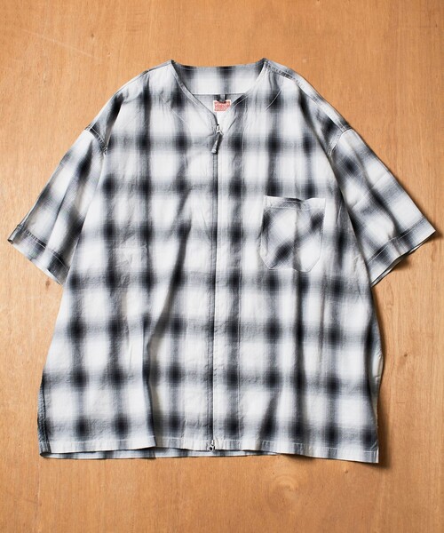 HINSON（ヒンソン）の「HINSON/ヒンソン フルジップカーデ ショートスリーブシャツ/オンブレチェック/半袖（シャツ/ブラウス・メンズ・ブラウン/ホワイト/ブラック・LARGE/MEDIUM）」の2枚目の写真