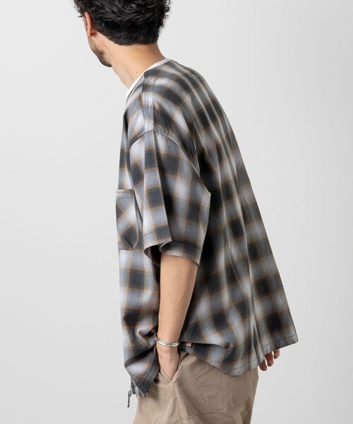 HINSON（ヒンソン）の「HINSON/ヒンソン フルジップカーデ ショートスリーブシャツ/オンブレチェック/半袖（シャツ/ブラウス・メンズ・ブラウン/ホワイト/ブラック・LARGE/MEDIUM）」の22枚目の写真