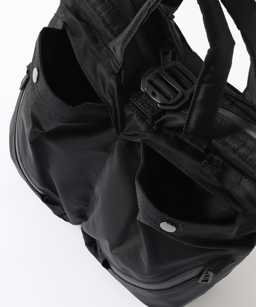 F/CE. (エフシーイー)の「F/CE. / エフシーイー RECYCLE TWILL SMALL HELMET FRT33241B0002(ショルダーバッグ・メンズ・カーキ/ブラック・FREE)」の13枚目の写真