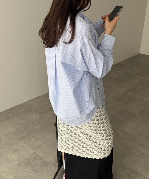 GIUNON（ジウノン）の「collarless tie neck shirt / カラーレスタイネックシャツ（シャツ/ブラウス・レディース・ブルー/ホワイト・FREE）」の5枚目の写真