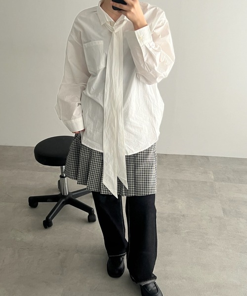 GIUNON（ジウノン）の「collarless tie neck shirt / カラーレスタイネックシャツ（シャツ/ブラウス・レディース・ブルー/ホワイト・FREE）」の12枚目の写真