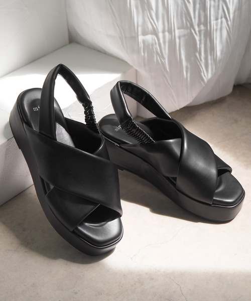 minia(ミニア)の「厚底クロスパフサンダル(サンダル・レディース・ブラック/シルバー/アイボリー・S/M/L/LL)」の12枚目の写真