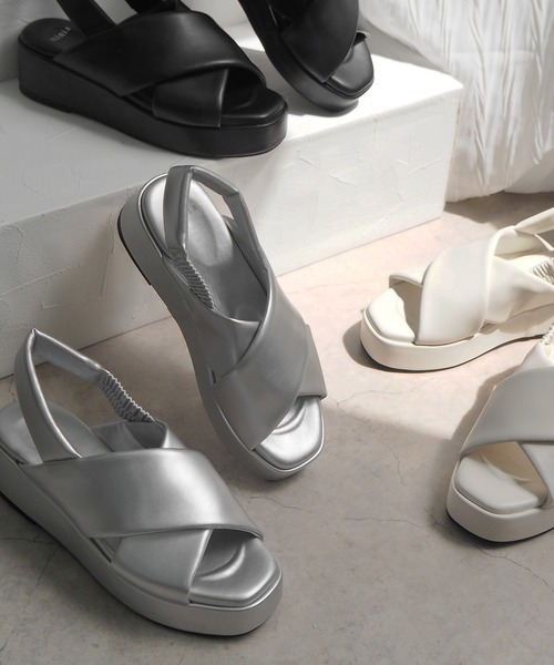 minia(ミニア)の「厚底クロスパフサンダル(サンダル・レディース・ブラック/シルバー/アイボリー・S/M/L/LL)」の19枚目の写真