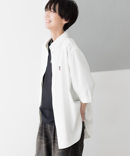 Anui（アニュイ）の「【UNISEX/あやせりんてコラボ】ロゴ２ＷＡＹシャツ（シャツ/ブラウス・レディース・オフホワイト・MEDIUM）」の2枚目の写真