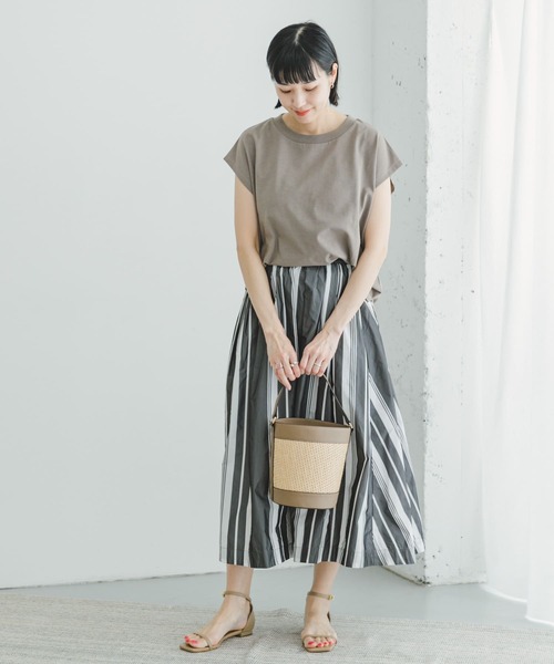 ITEMS URBANRESEARCH(アイテムズ アーバンリサーチ)の「ストライプボリュームスカート(スカート・レディース・ホワイト系その他/ブラック系その他・FREE)」の13枚目の写真