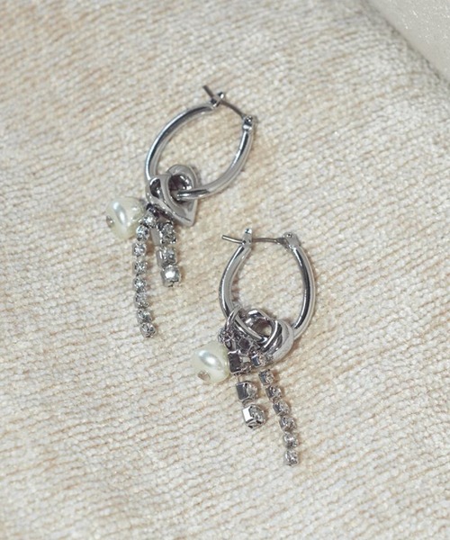 GOLDY(ゴールディ)の「【GOLDY】2WAY ハートキーチャーム ピアス / 1240403(ピアス(両耳用)・レディース・ブラック/シルバー/ゴールド・FREE)」の6枚目の写真