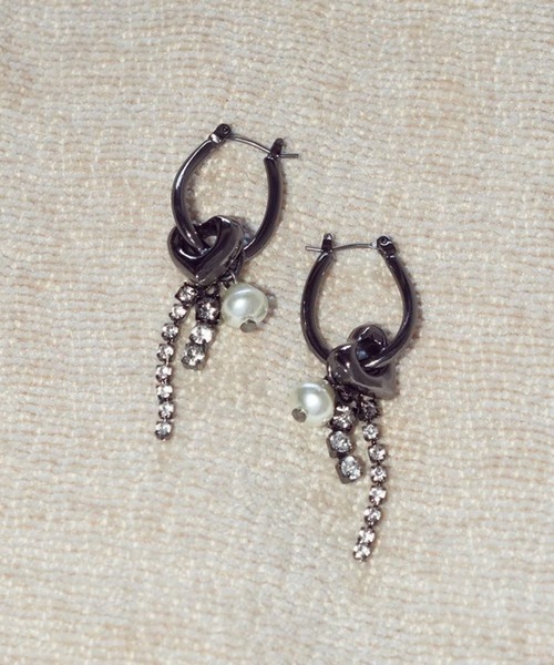GOLDY(ゴールディ)の「【GOLDY】2WAY ハートキーチャーム ピアス / 1240403(ピアス(両耳用)・レディース・ブラック/シルバー/ゴールド・FREE)」の9枚目の写真