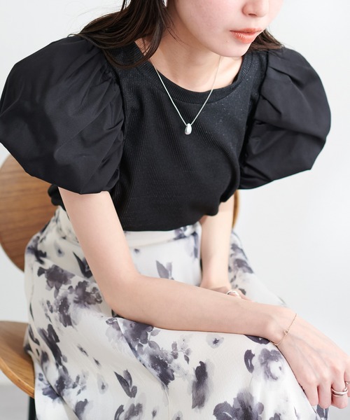 natural couture(ナチュラルクチュール)の「シアーラメテレコボリューム袖TOPS(Tシャツ/カットソー・レディース・ライトグレー/ブラック/ミント/アイボリー・FREE)」の3枚目の写真