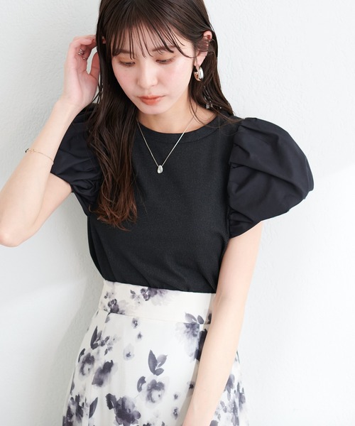 natural couture(ナチュラルクチュール)の「シアーラメテレコボリューム袖TOPS(Tシャツ/カットソー・レディース・ライトグレー/ブラック/ミント/アイボリー・FREE)」の12枚目の写真