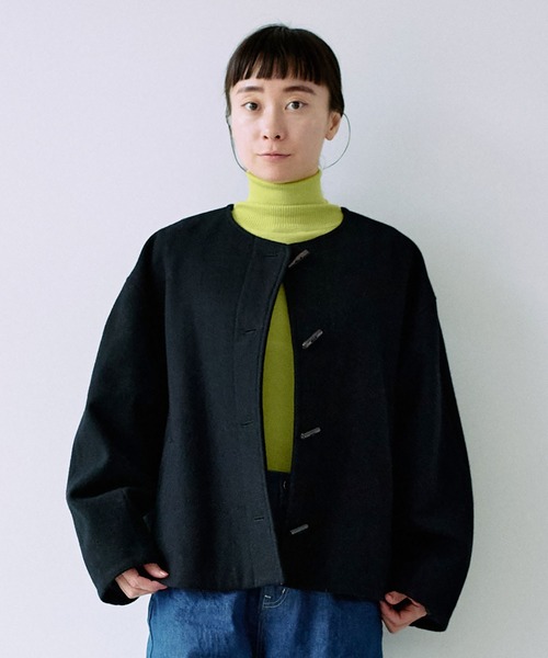 yuni（ユニ ）の「ウールスーパー100 トグルボタン ショートコート
