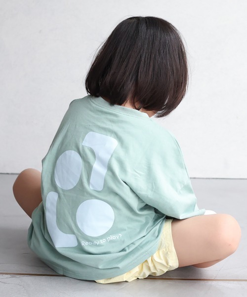 ooju（オージュ）の「【ooju】グラフィックバックプリントTシャツ（Tシャツ/カットソー・キッズ・チャコールグレー/アイボリー/グリーン・1/2/3/4）」の3枚目の写真