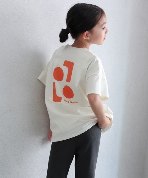 ooju（オージュ）の「【ooju】グラフィックバックプリントTシャツ（Tシャツ/カットソー・キッズ・チャコールグレー/アイボリー/グリーン・1/2/3/4）」の14枚目の写真