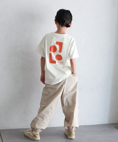 ooju（オージュ）の「【ooju】グラフィックバックプリントTシャツ（Tシャツ/カットソー・キッズ・チャコールグレー/アイボリー/グリーン・1/2/3/4）」の21枚目の写真