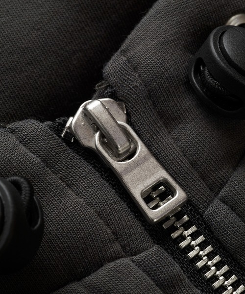 NO ID.（ノーアイディ）の「【NO ID.】Volume Neck Half Zip Parka / ボリューム ネック ハーフ ジップ パーカ（パーカー・メンズ・その他23/グレー/ブラック・ONE SIZE）」の16枚目の写真