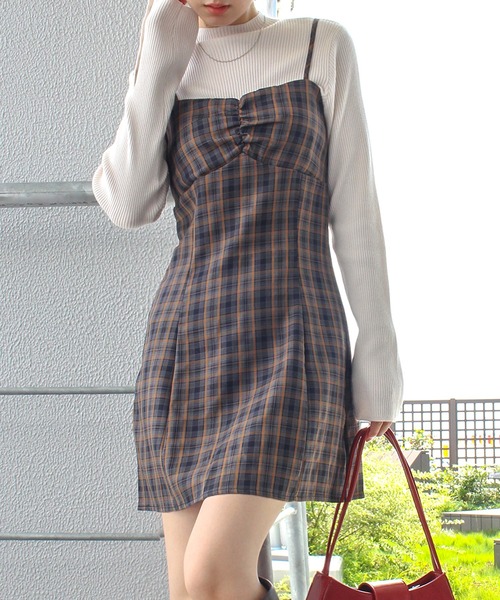 SpRay（スプレイ）の「チェックミニキャミワンピース（ワンピース・レディース・ダークブラウン/ネイビー/ダークグリーン/ブラウン・FREE）」の2枚目の写真