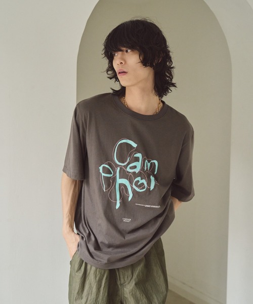 camphor scrawl embroidery tee / 手書きチェーン刺繍ロゴグラフィックTシャツ(Tシャツ/カットソー)|Camphor wood(カンファーウッド)