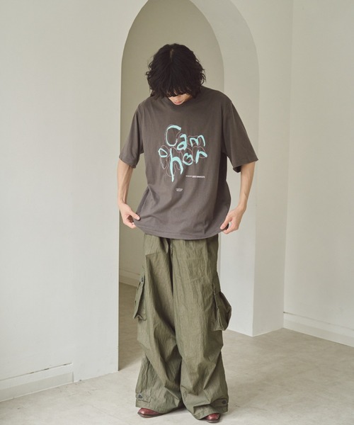 Camphor wood(カンファーウッド)の「camphor scrawl embroidery tee / 手書きチェーン刺繍ロゴグラフィックTシャツ(Tシャツ/カットソー・メンズ・レッド/スミクロ・LARGE/MEDIUM/SMALL)」の8枚目の写真