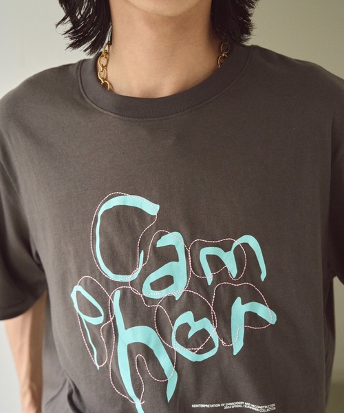 Camphor wood(カンファーウッド)の「camphor scrawl embroidery tee / 手書きチェーン刺繍ロゴグラフィックTシャツ(Tシャツ/カットソー・メンズ・レッド/スミクロ・LARGE/MEDIUM/SMALL)」の13枚目の写真