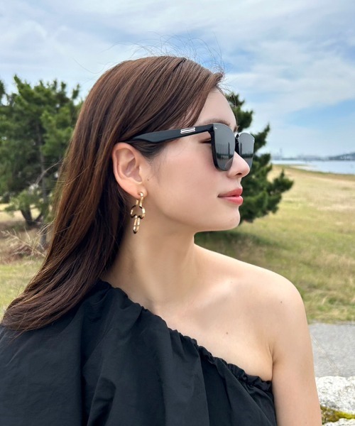 at.(アット)の「【at.】ayumi フラワーフープピアス(ピアス(両耳用)・レディース・シルバー/ゴールド・FREE)」の7枚目の写真