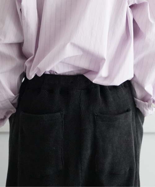 saby(サバイ)の「saby WAFFLE EASY PANTS -Pigment Stone Wash(その他パンツ・メンズ・チャコールグレー・SMALL/MEDIUM)」の4枚目の写真